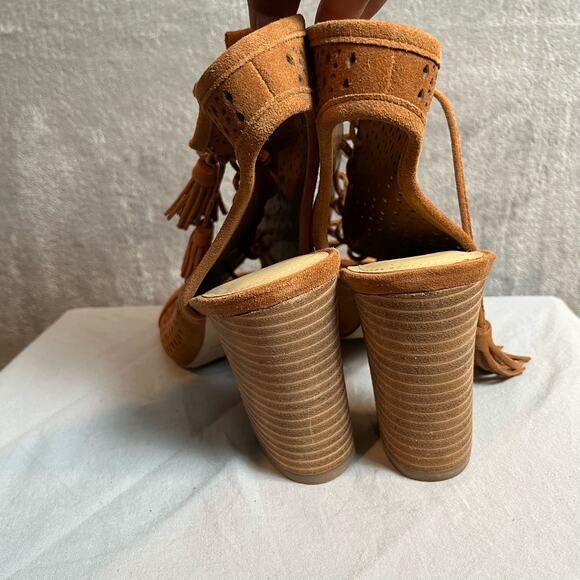 Marc Fisher Shaini Perforated Lace-Up Peep-Toe Booties Size 9 - Picture 4 of 7